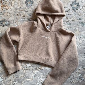 Alphalete King Crop Fleece Hoodie